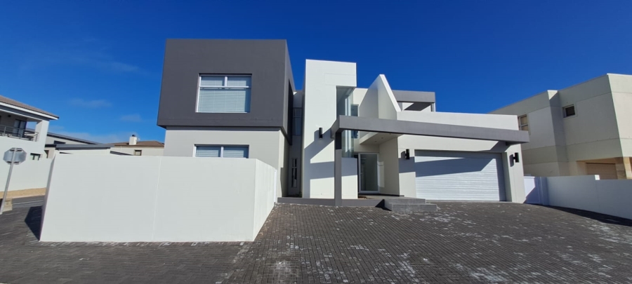 3 Bedroom Property for Sale in Calypso Beach Western Cape